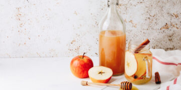 Household Staples for Healing: Vinegar, Honey & More